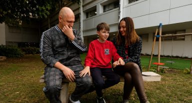 Марк с родителями во время лечения в детской больнице Шиба